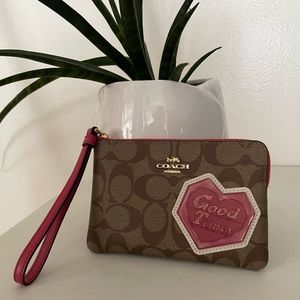 NWT Coach Wristlet